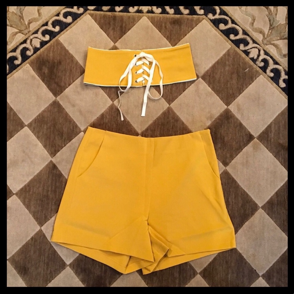 ❤️NWT❤️ Lace up bandeau & hi-waist shorts-great for summer